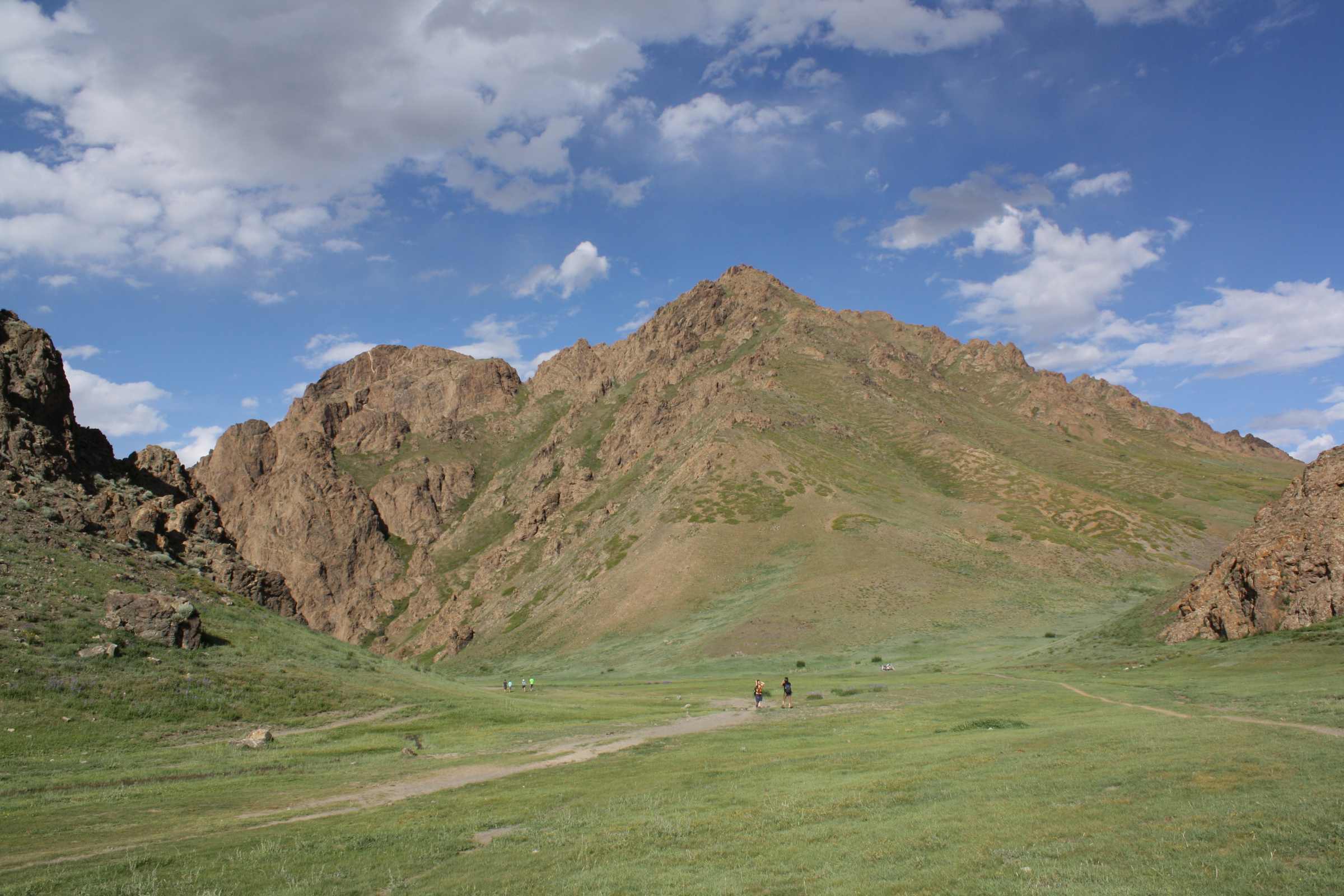 Gobi_Gurvan_Saikhan_National_Park[1].webp